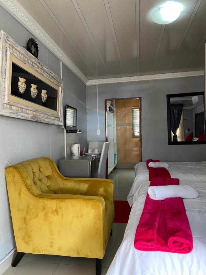 Nsuku Bed And Breakfast Thulamahashi Eksteriør bilde